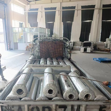 裝車發貨 忙忙碌碌